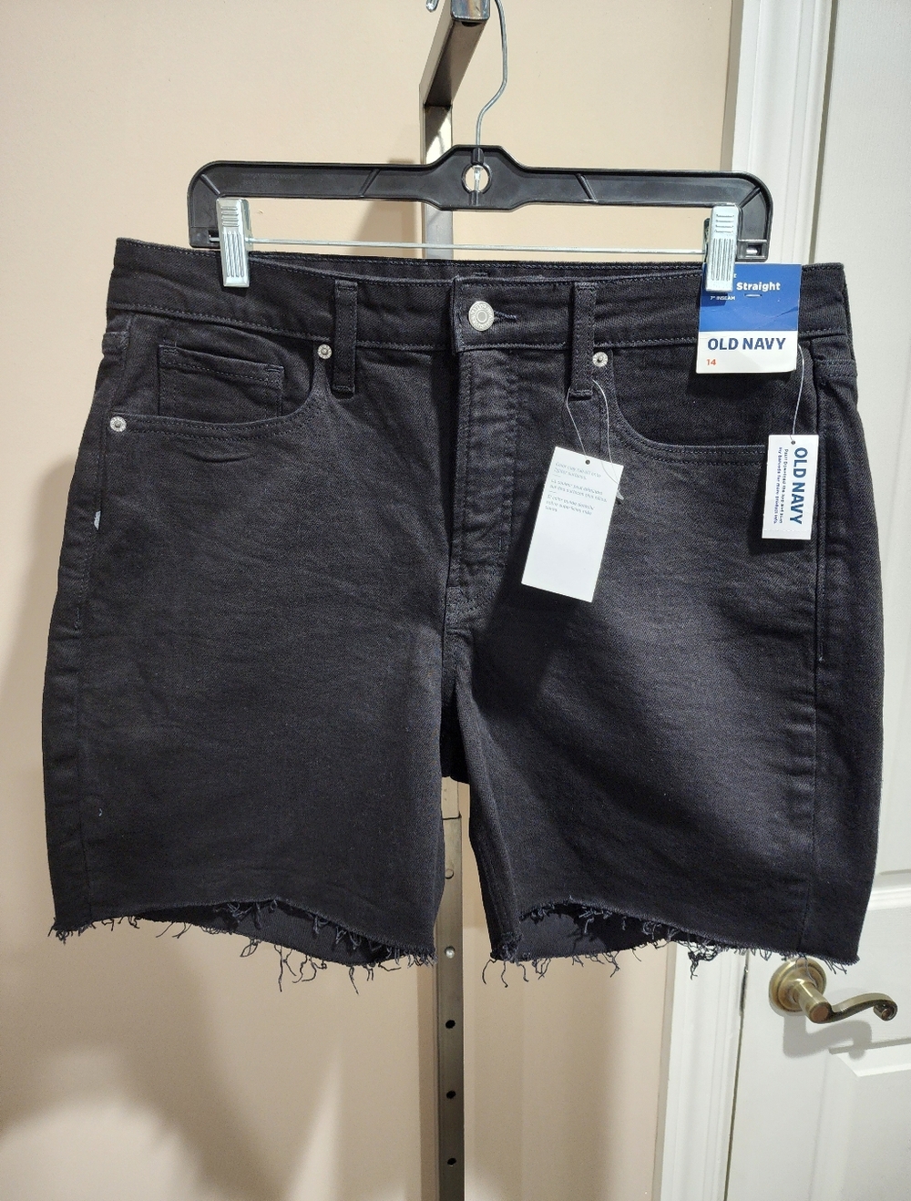 NWT Old Navy OG Straight Secret Smooth 7" Cut Off Denim Shorts Size 14